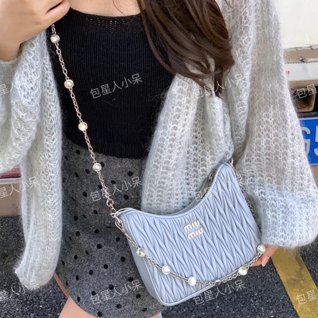 95新 MIU MIU/缪缪 baby蓝银扣Matelasse钻链hobo单肩包