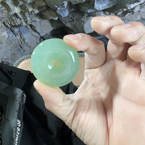 蛇纹石玉珠宝半成品未镶嵌