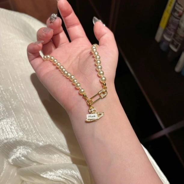 镀K金 时尚ins风回形针土星施家珠珠金色项链