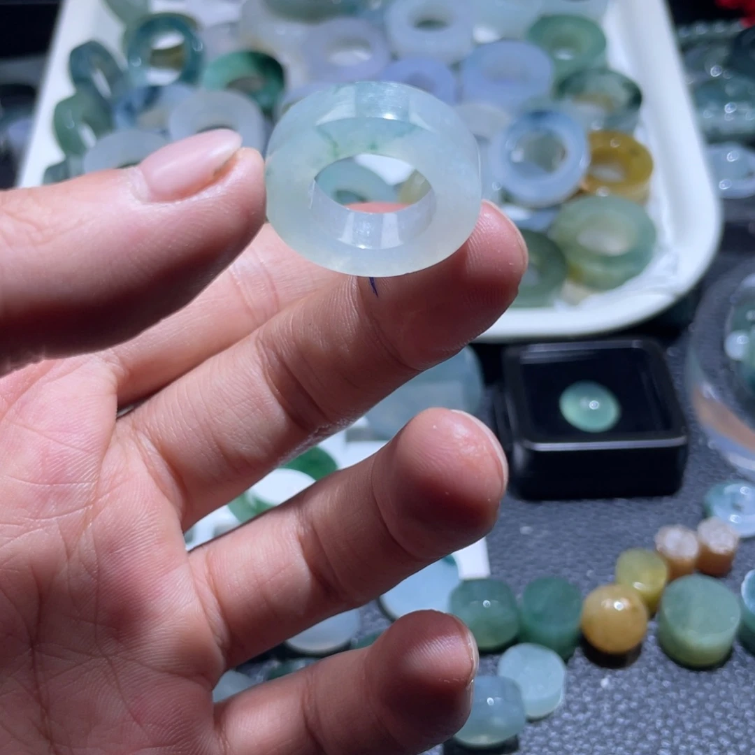 定制翡翠未镶嵌天然翡翠