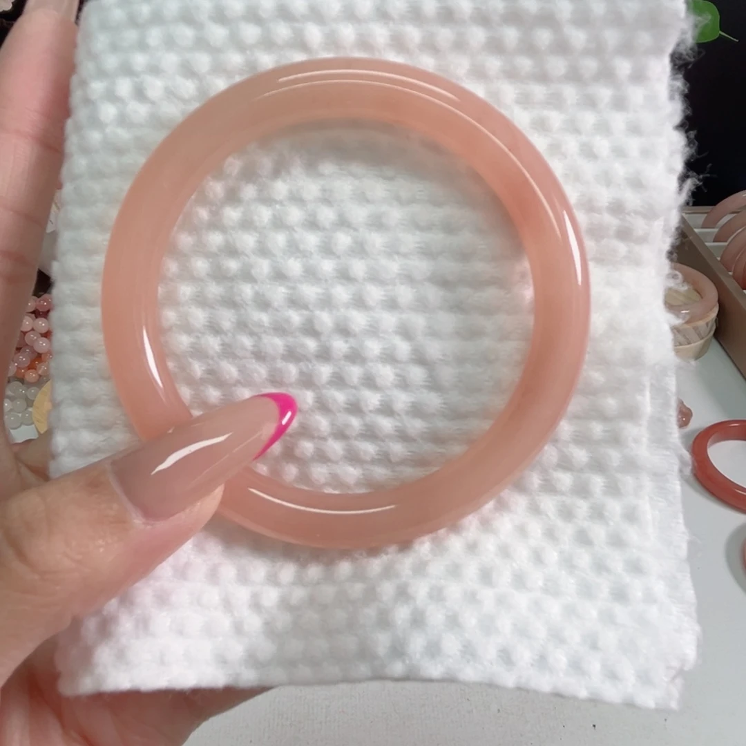 未镶嵌手镯石英质玉日****