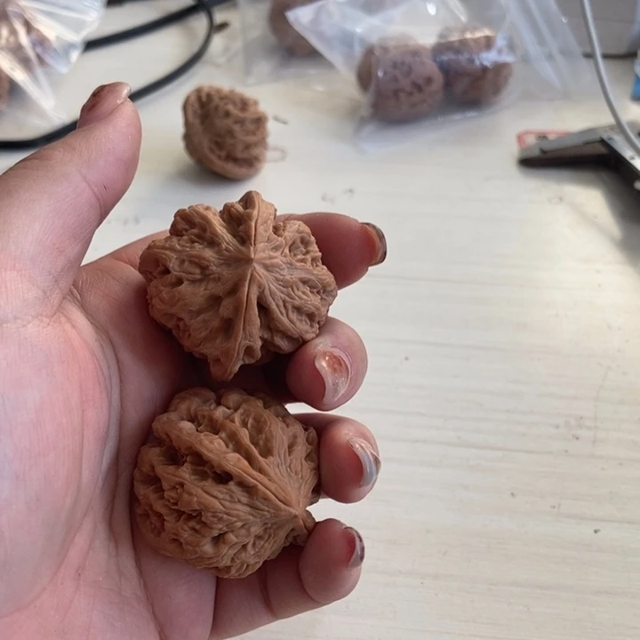 吊坠文玩核桃大粗筋瑕疵