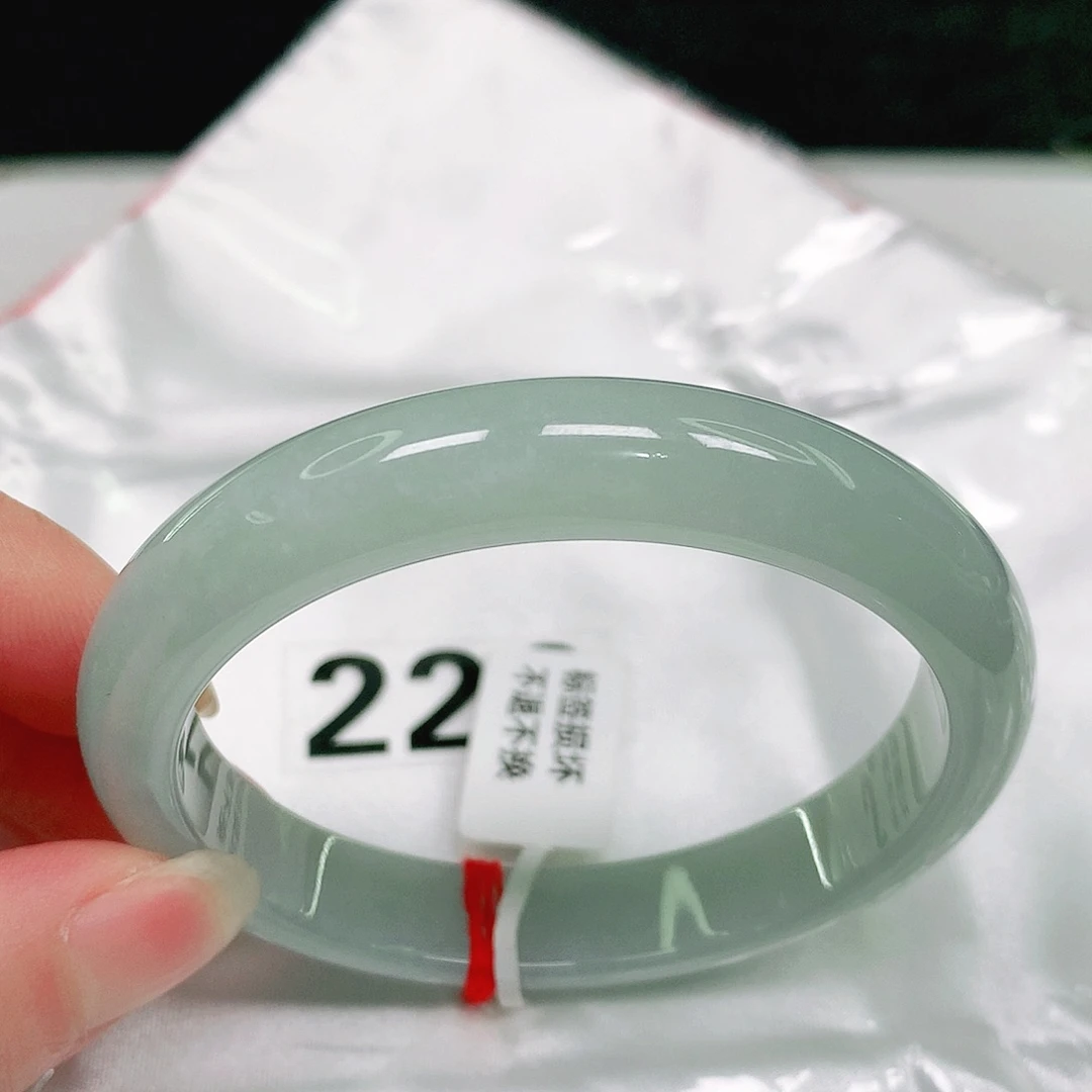 翡翠手镯未镶嵌24 号翡翠手镯