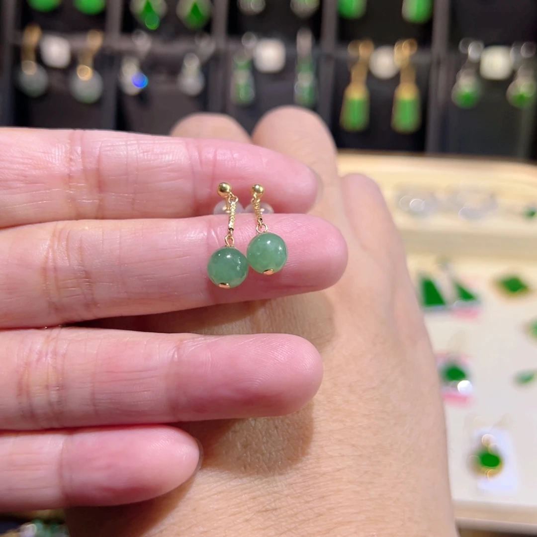 翡翠18K金镶嵌颈饰耳钉