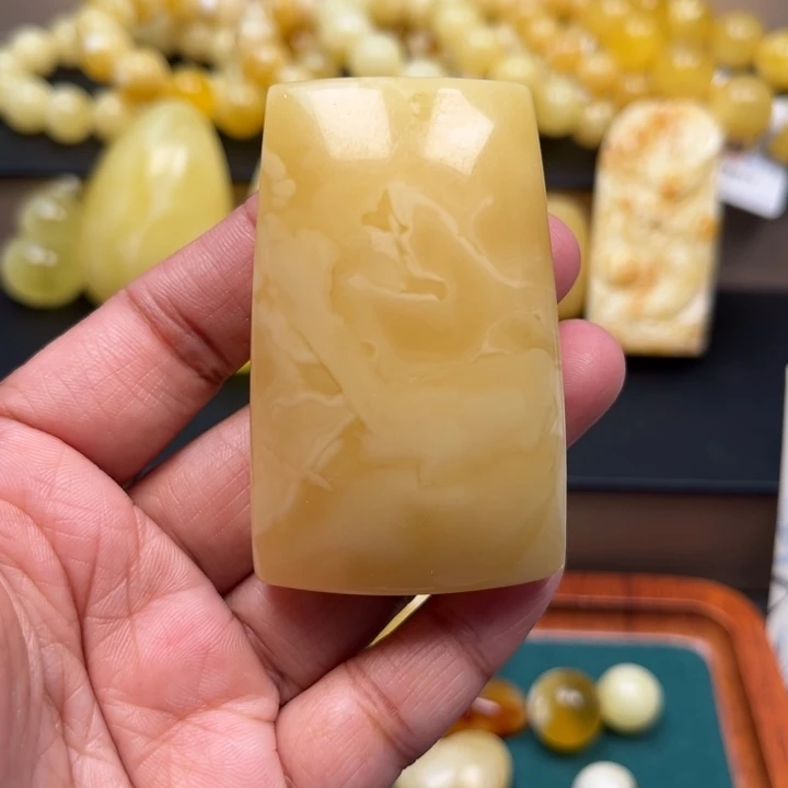 琥珀未镶嵌珠宝奇石M262号