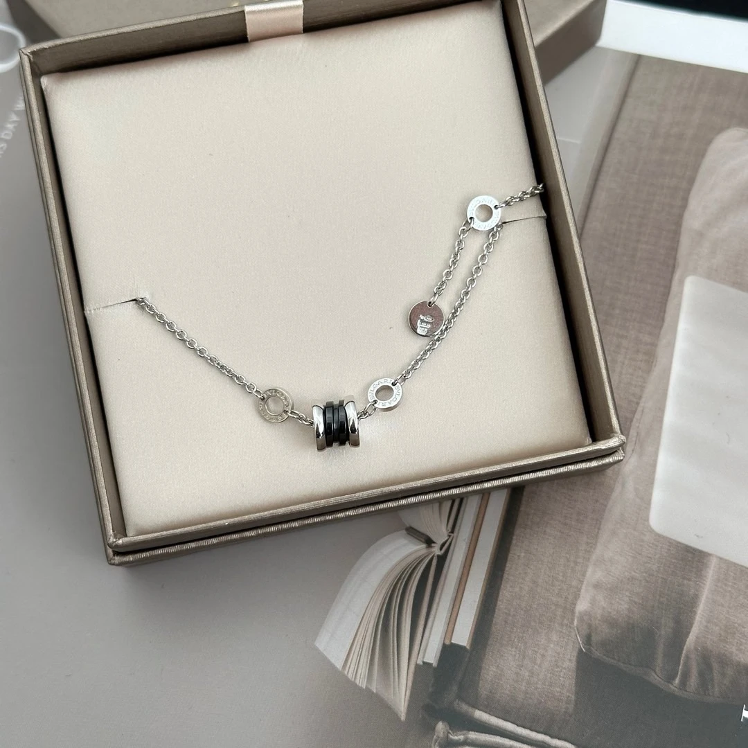 95新 BVLGARI/宝格丽 Bvlgari 银色 黑陶瓷手链/660740767
