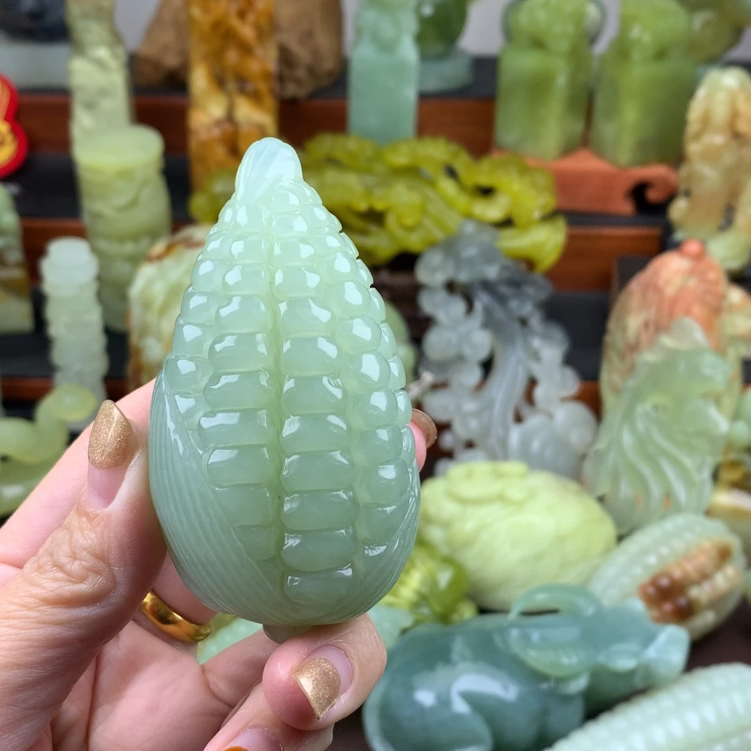 岫玉未镶嵌手把件