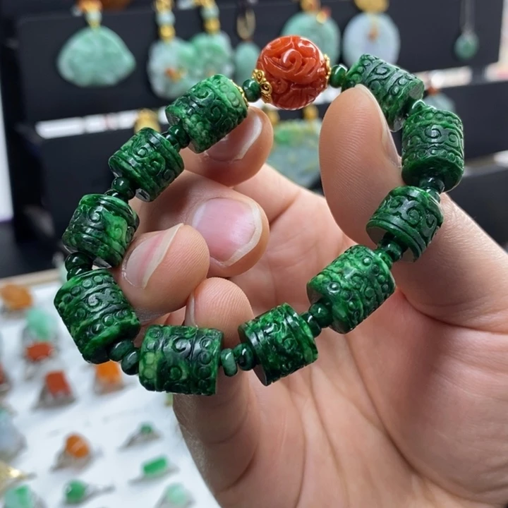 翡翠颈饰未镶嵌手链