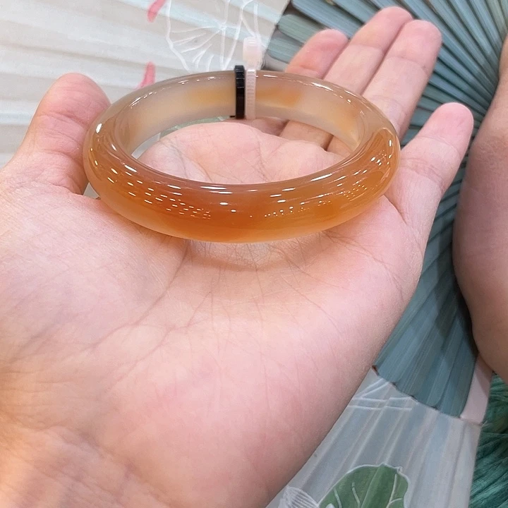 玛瑙/玉髓手镯未镶嵌大**儿