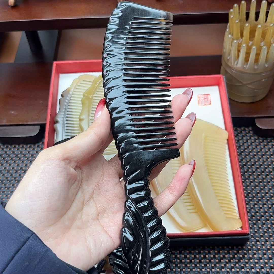 手工制作纯牛角梳子