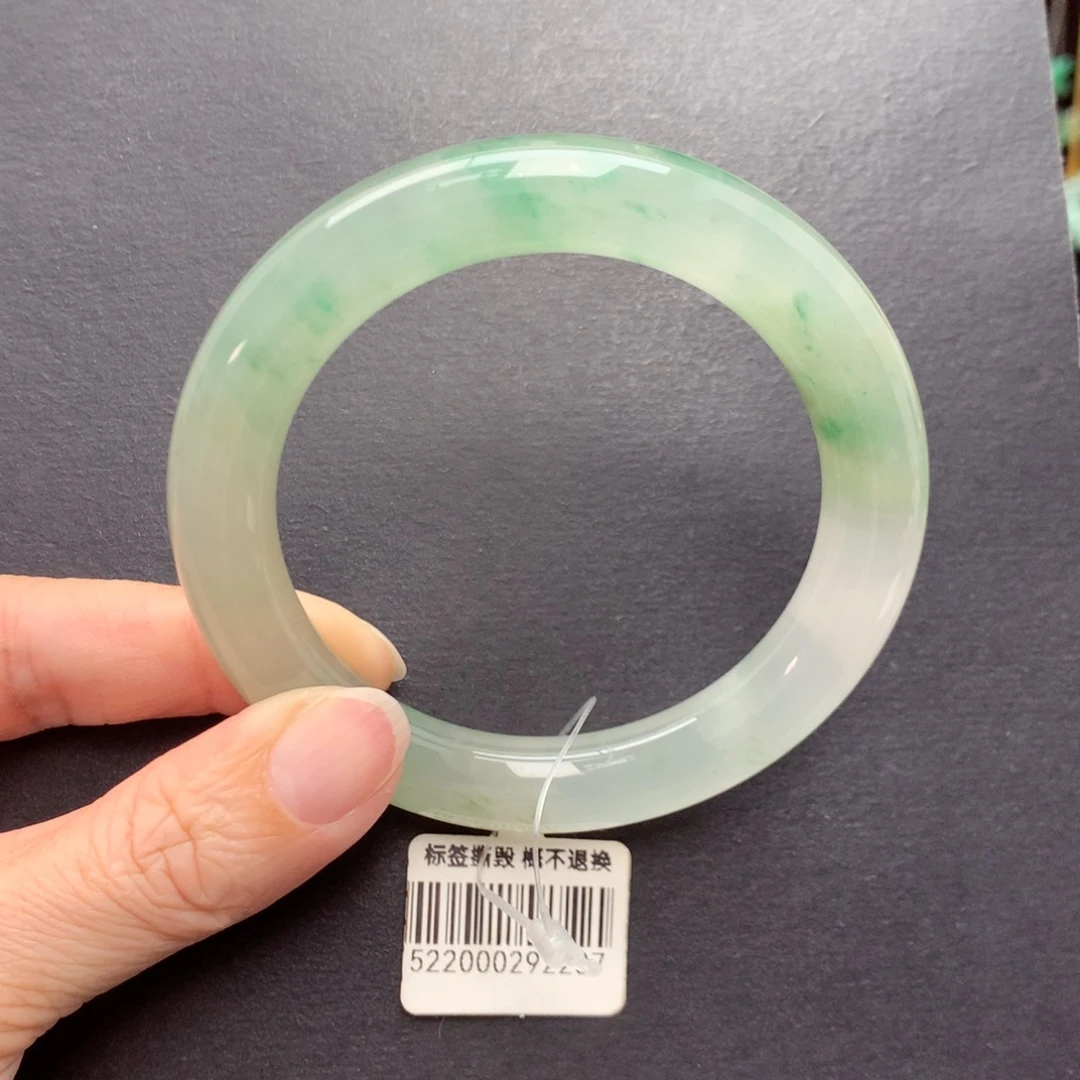 未镶嵌手镯石英质玉