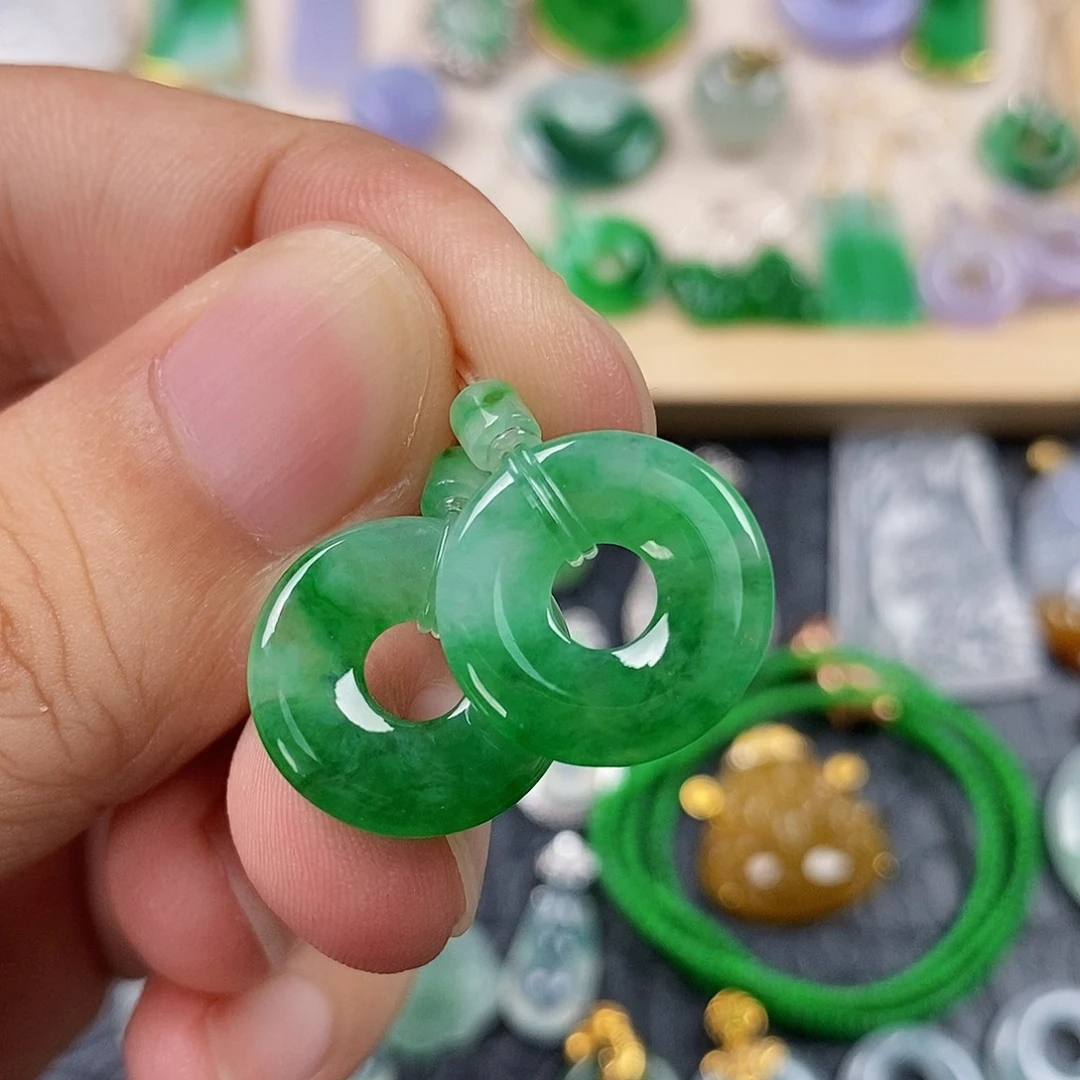 翡翠未镶嵌耳饰翡翠