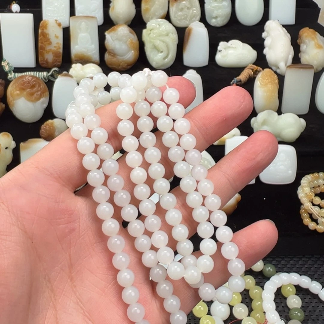 和田玉颈饰未镶嵌蛋**怂