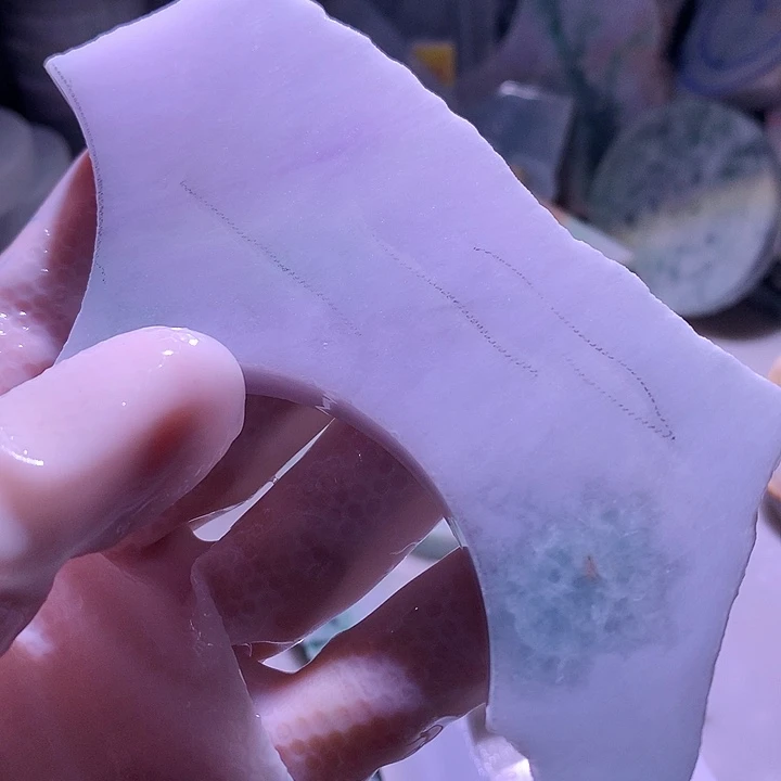 翡翠未镶嵌颈饰边角料