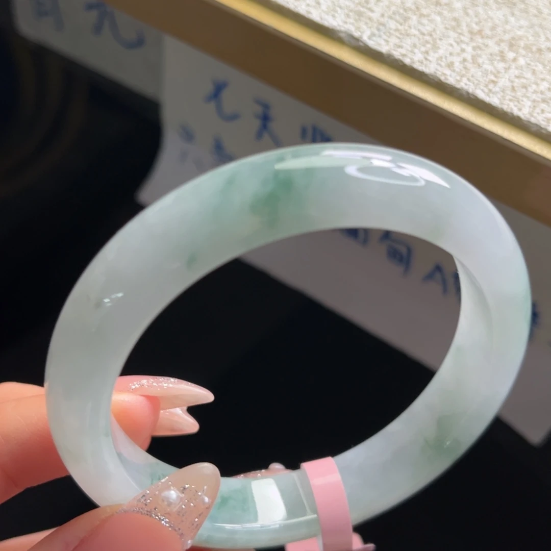 翡翠未镶嵌手镯手镯