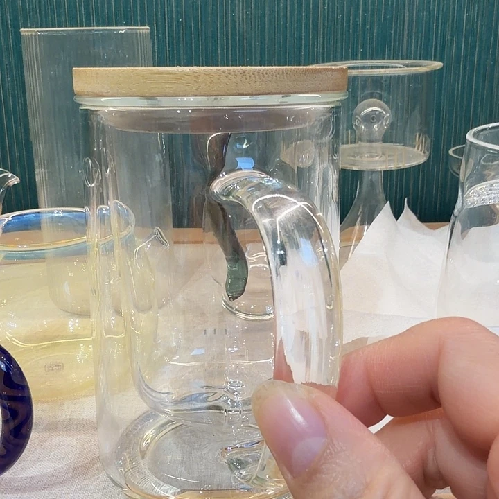 泡茶杯。