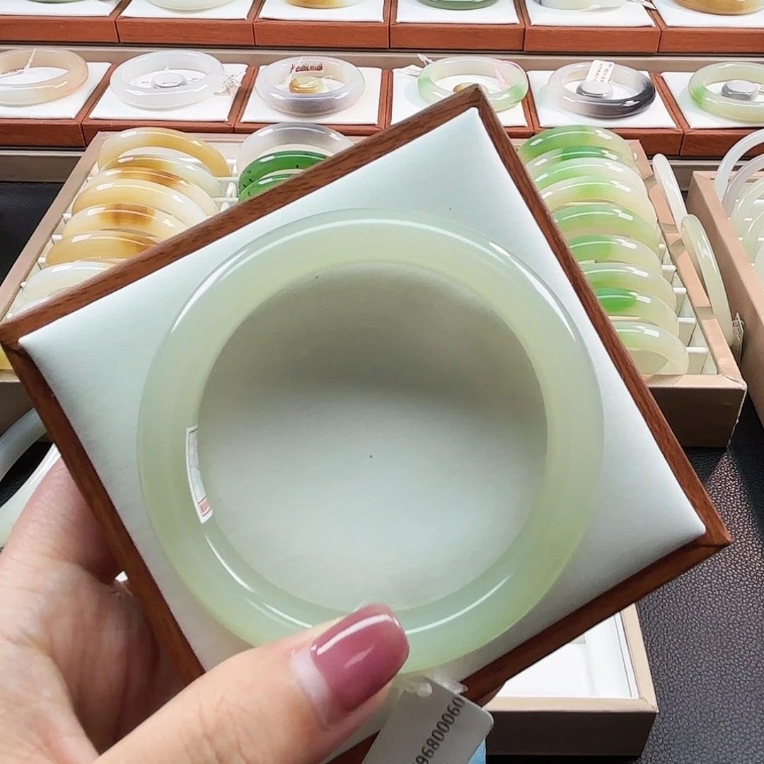 未镶嵌手镯和田玉59