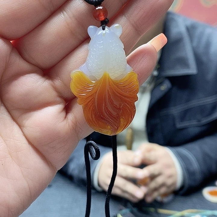 玛瑙/玉髓颈饰合金