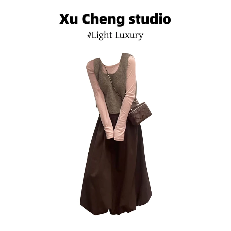 Xu Cheng灰色马甲漂亮粉色长袖针织打底衫叠穿早秋高腰宽松半身裙