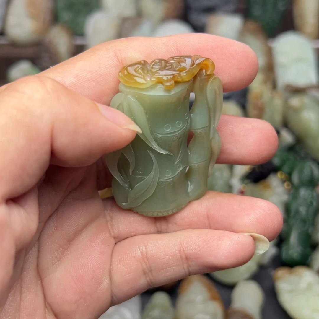 和田玉未镶嵌挂件