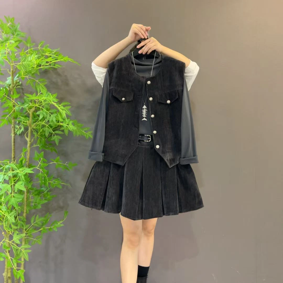 8760秋季通勤风时尚高级感减龄简约内搭+马甲+短裙丝绒显瘦三件套