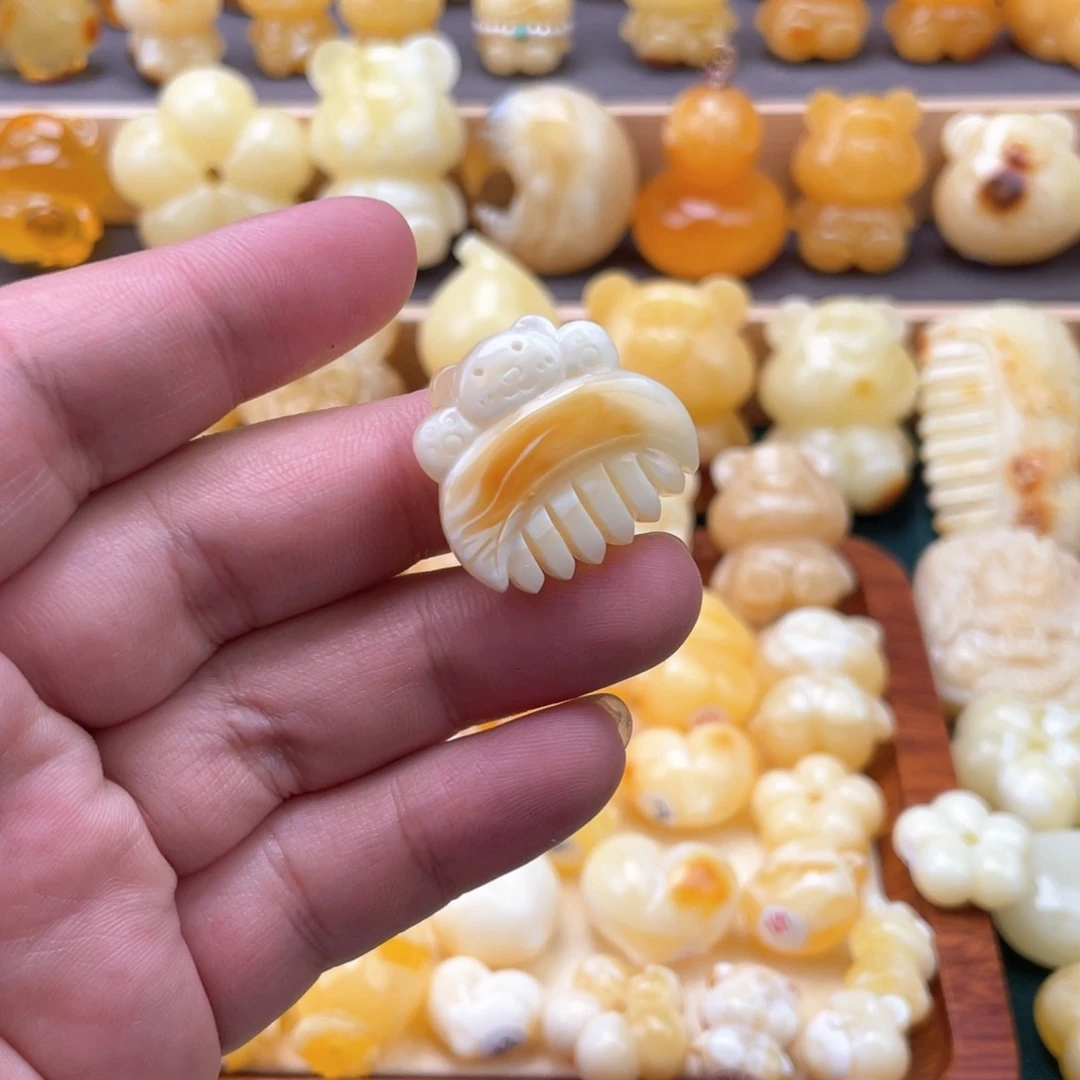 琥珀未镶嵌裸石蜜蜡
