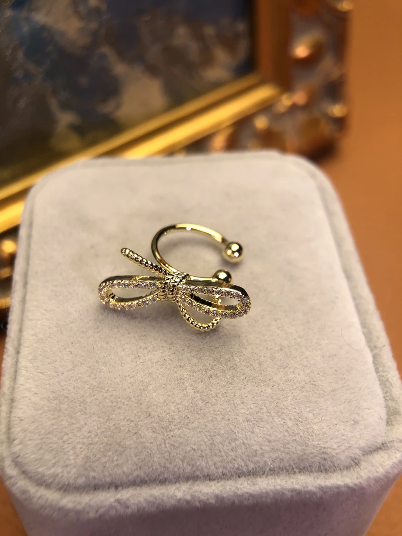 铜合金耳饰 A5366 FR★【起舞】耳骨夹