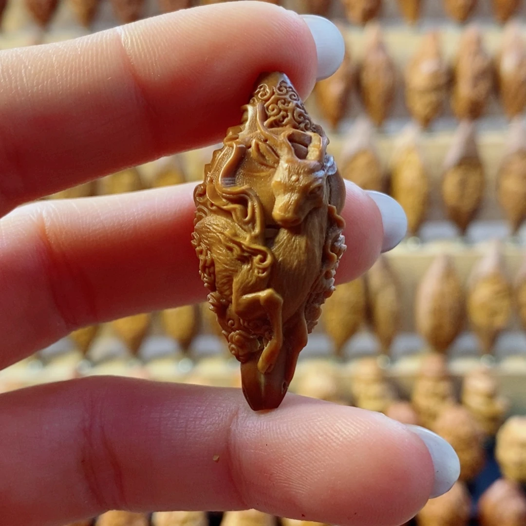 手串/手链橄榄核九色鹿