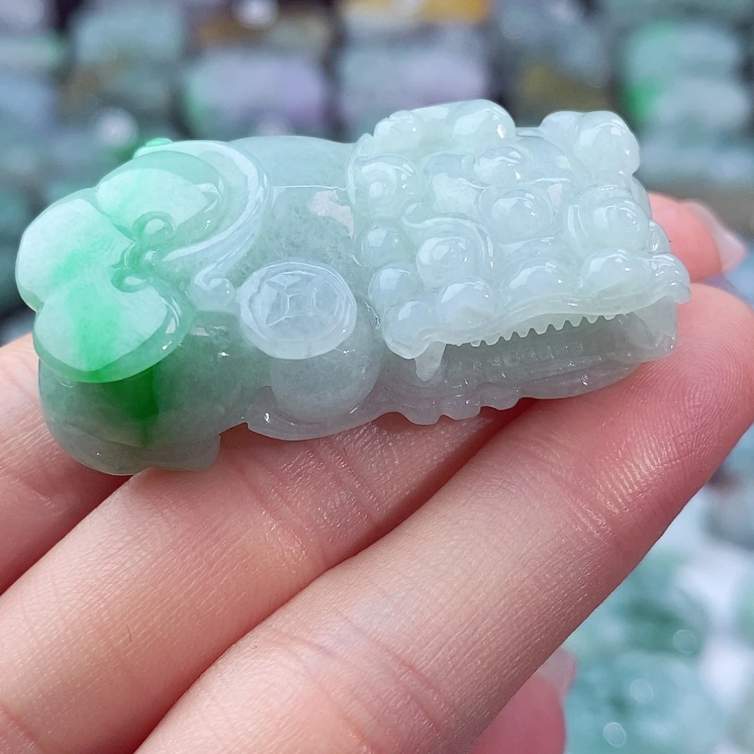 颈饰未镶嵌翡翠天然