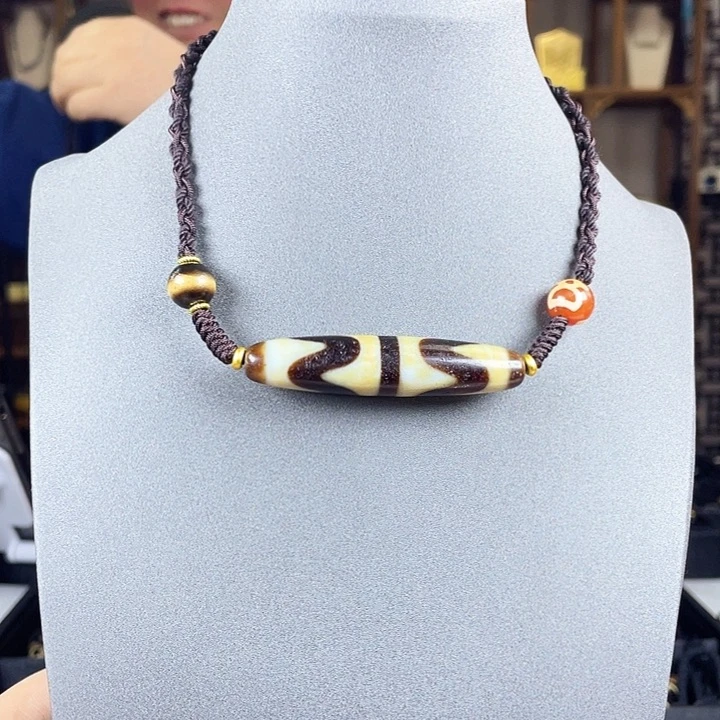 玛瑙/玉髓颈饰合金