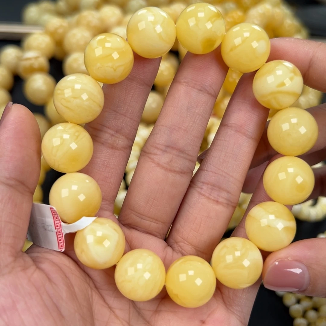 琥珀未镶嵌手链32.6克