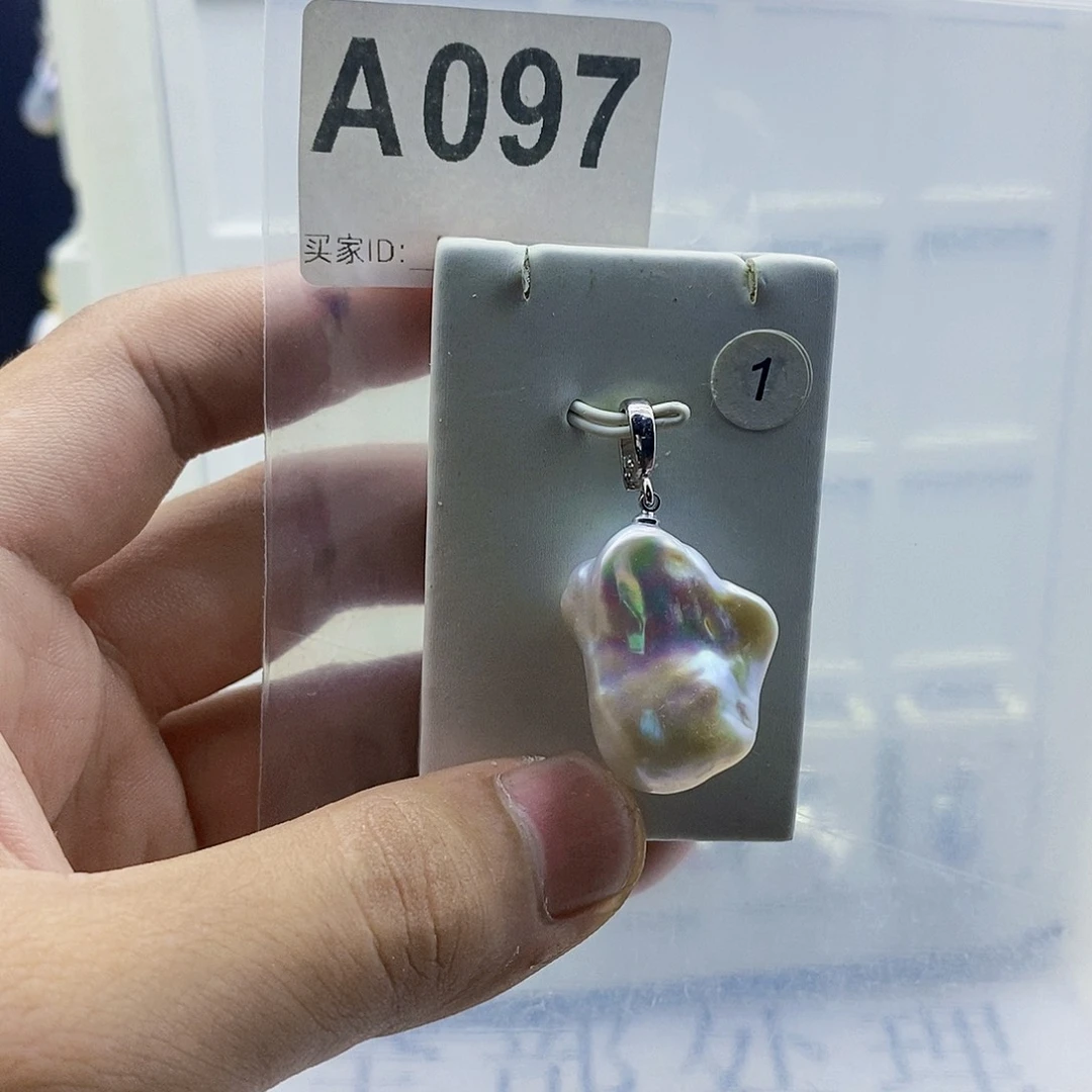 淡水珍珠合金颈饰