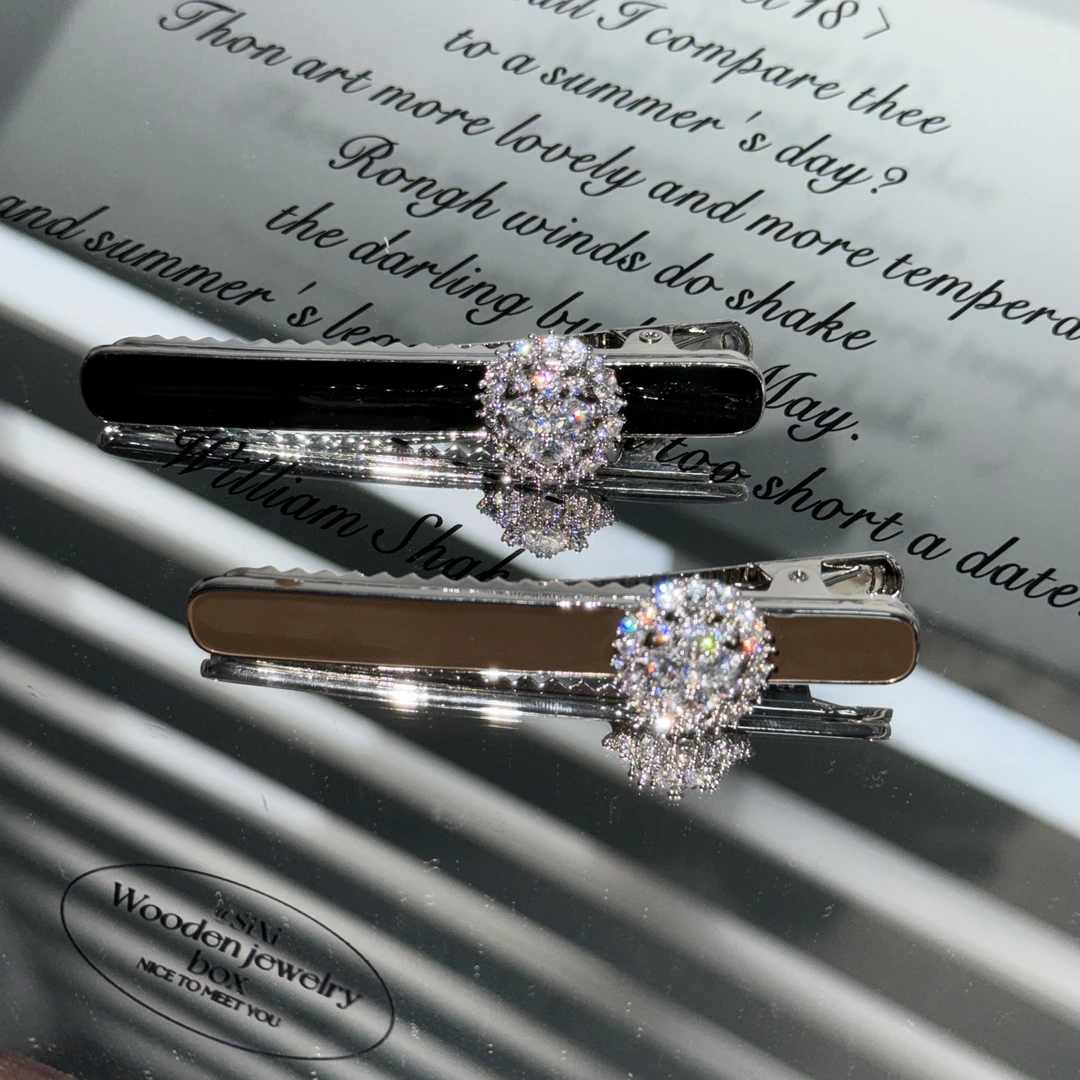 伍陆柒-1120托家法式碎花锆石边夹发卡重工闪亮鸭嘴夹