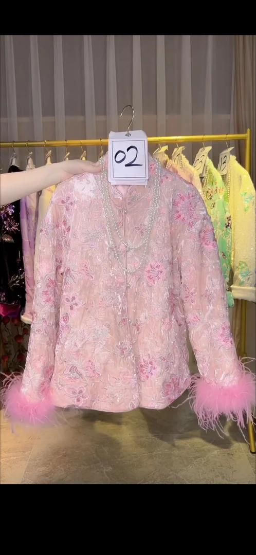 新中式国风女装2024新款冬装高级感重工刺绣丝绒棉服轻奢复古外套