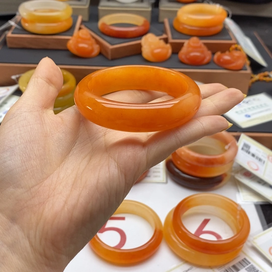 石英质玉（黄龙玉）未镶嵌手镯55