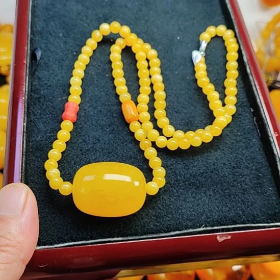 蜜蜡未镶嵌吊坠(赠链)