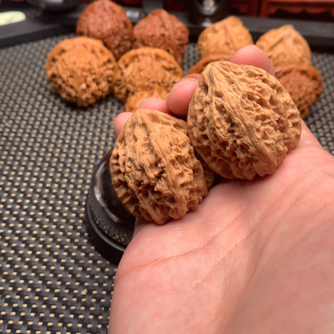 文玩核桃吊坠马踢36