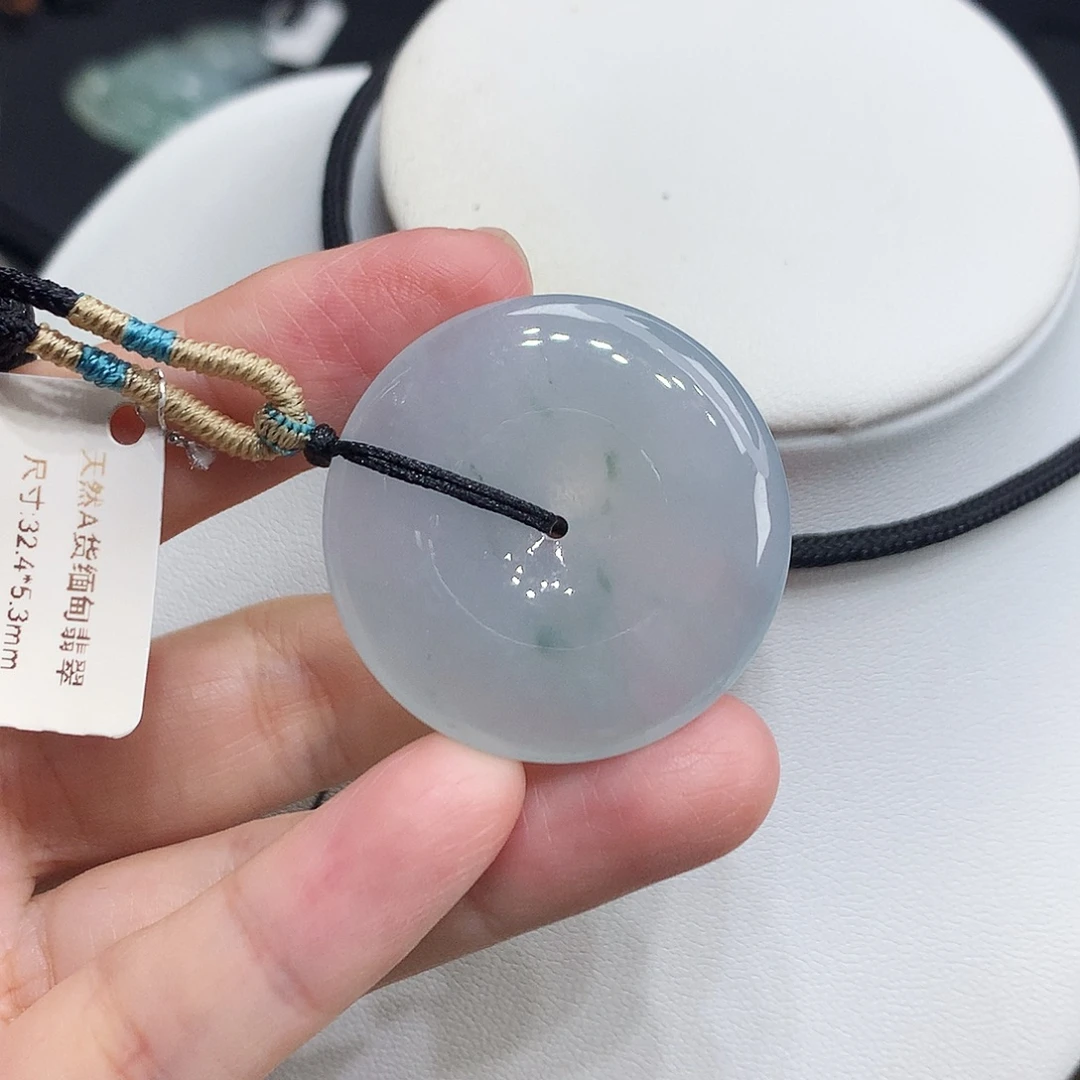 翡翠未镶嵌颈饰编号13。32.4/5.3