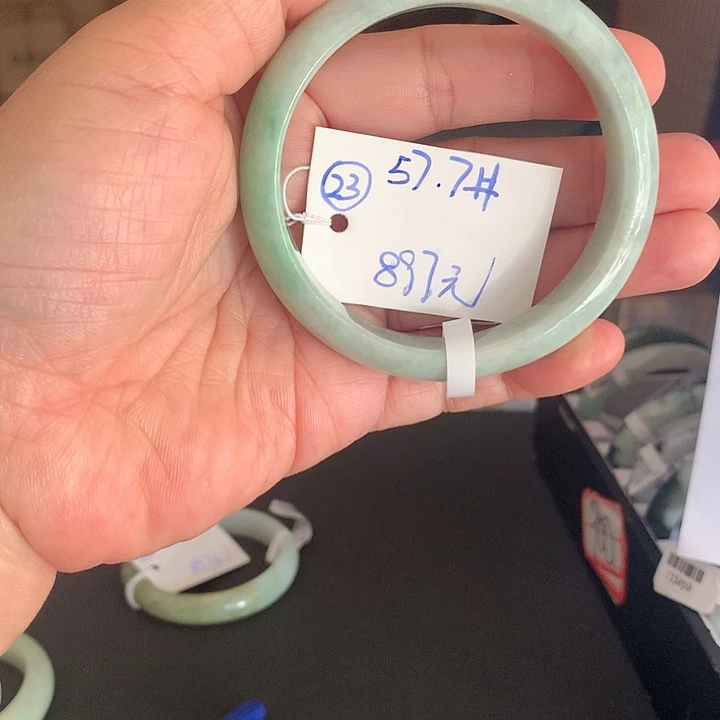 未镶嵌手镯翡翠23