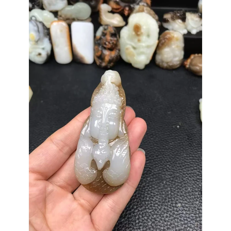 和田玉佛看天下，实物非常棒，