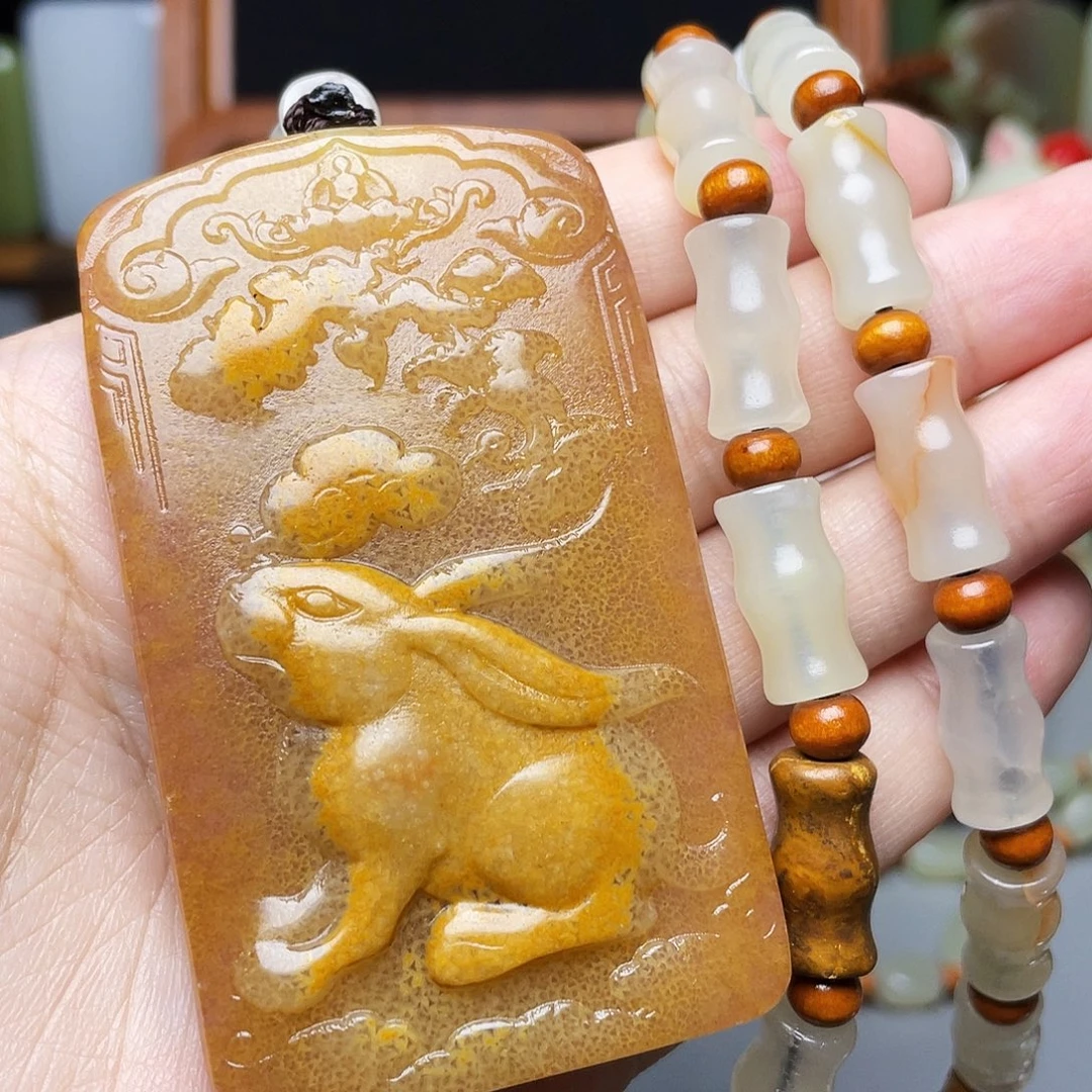 红***阳新疆昆仑山脉料生肖兔牌