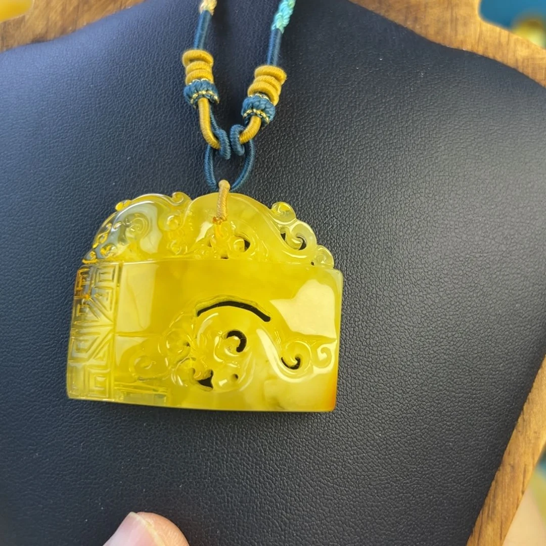 蜜蜡吊坠(赠链)未镶嵌