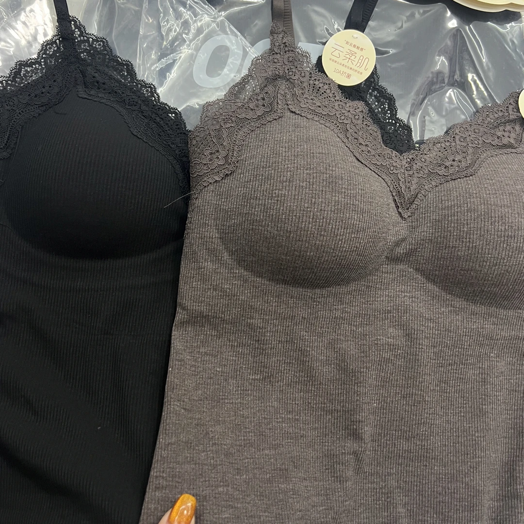 秋冬新款带胸垫蕾丝美背吊带背心女内搭上衣