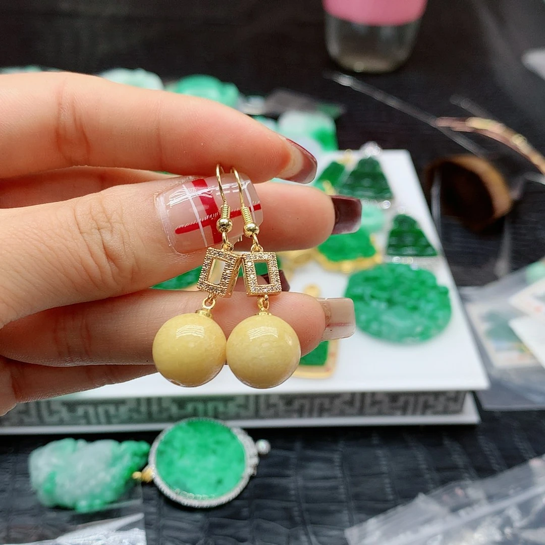 【闪购商品】翡翠耳饰未镶嵌，