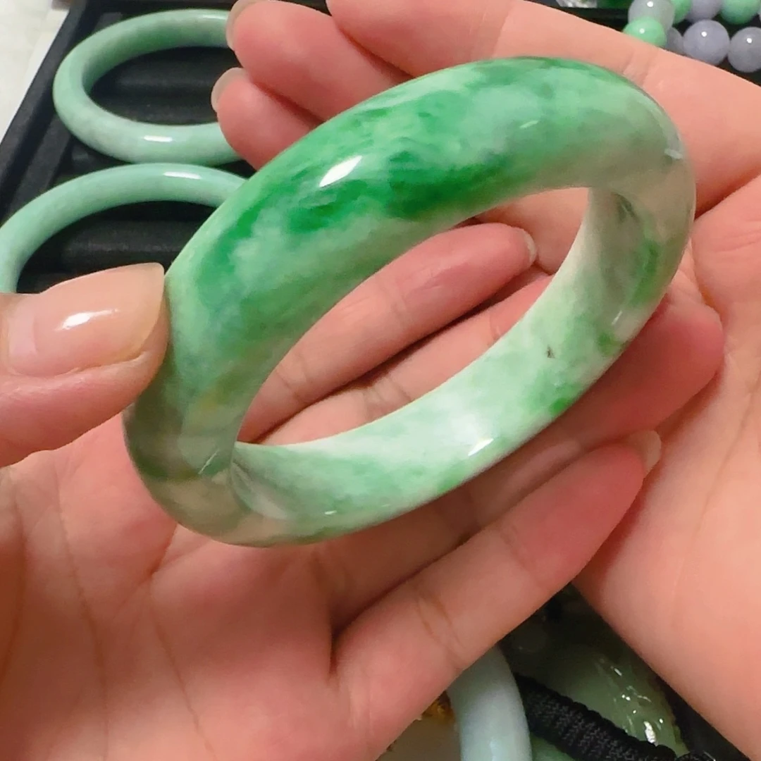玉***兔翡翠未镶嵌手镯翡翠1800