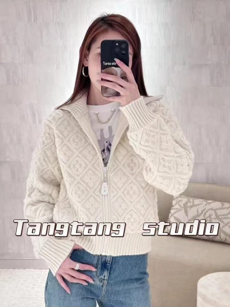 马户 立体浮雕 时尚气质百搭出门出游外套