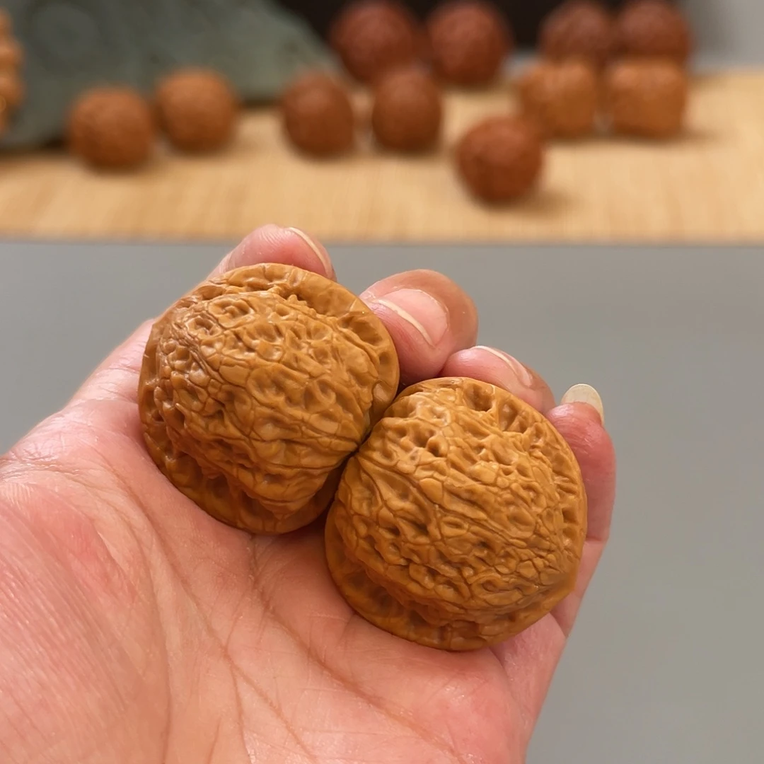 桃核把件36×32野生夜明珠XM3192