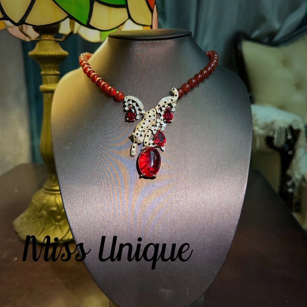 S6502红色珠珠豹子项链