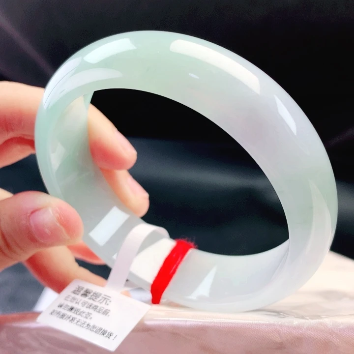 翡翠未镶嵌手镯58轮胎