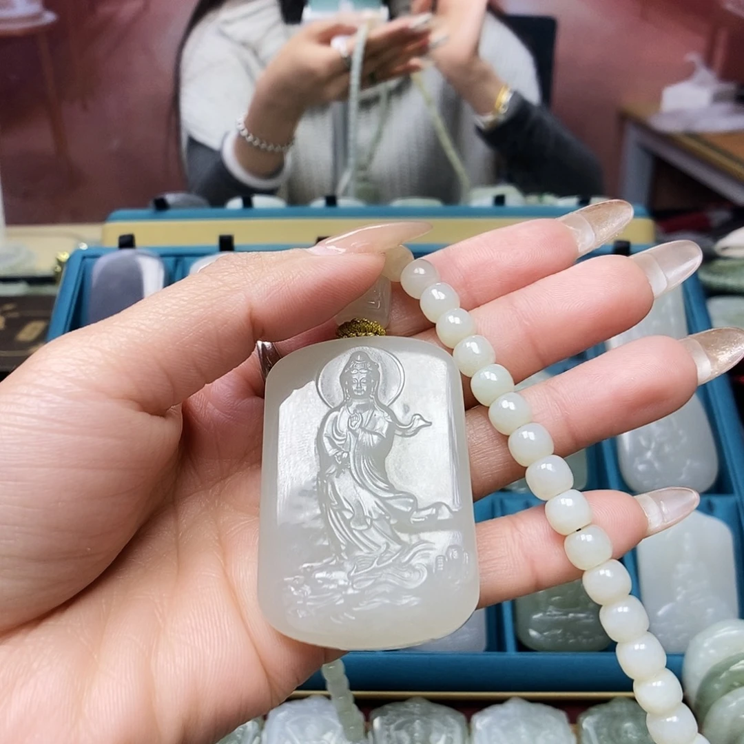 和田玉颈饰未镶嵌?****?